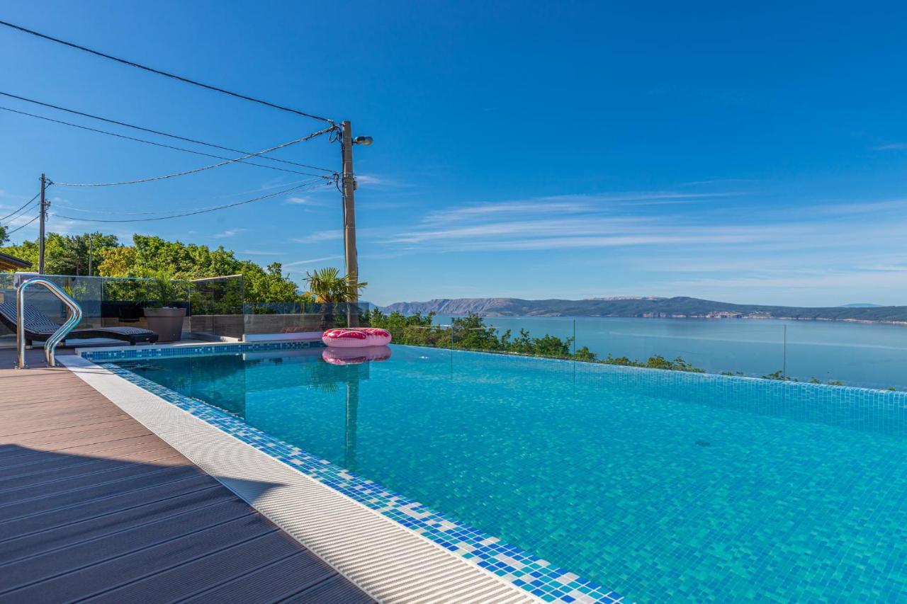 Villa Marassi With Heated Pool, Hot Tub And Sauna Crikvenica Esterno foto