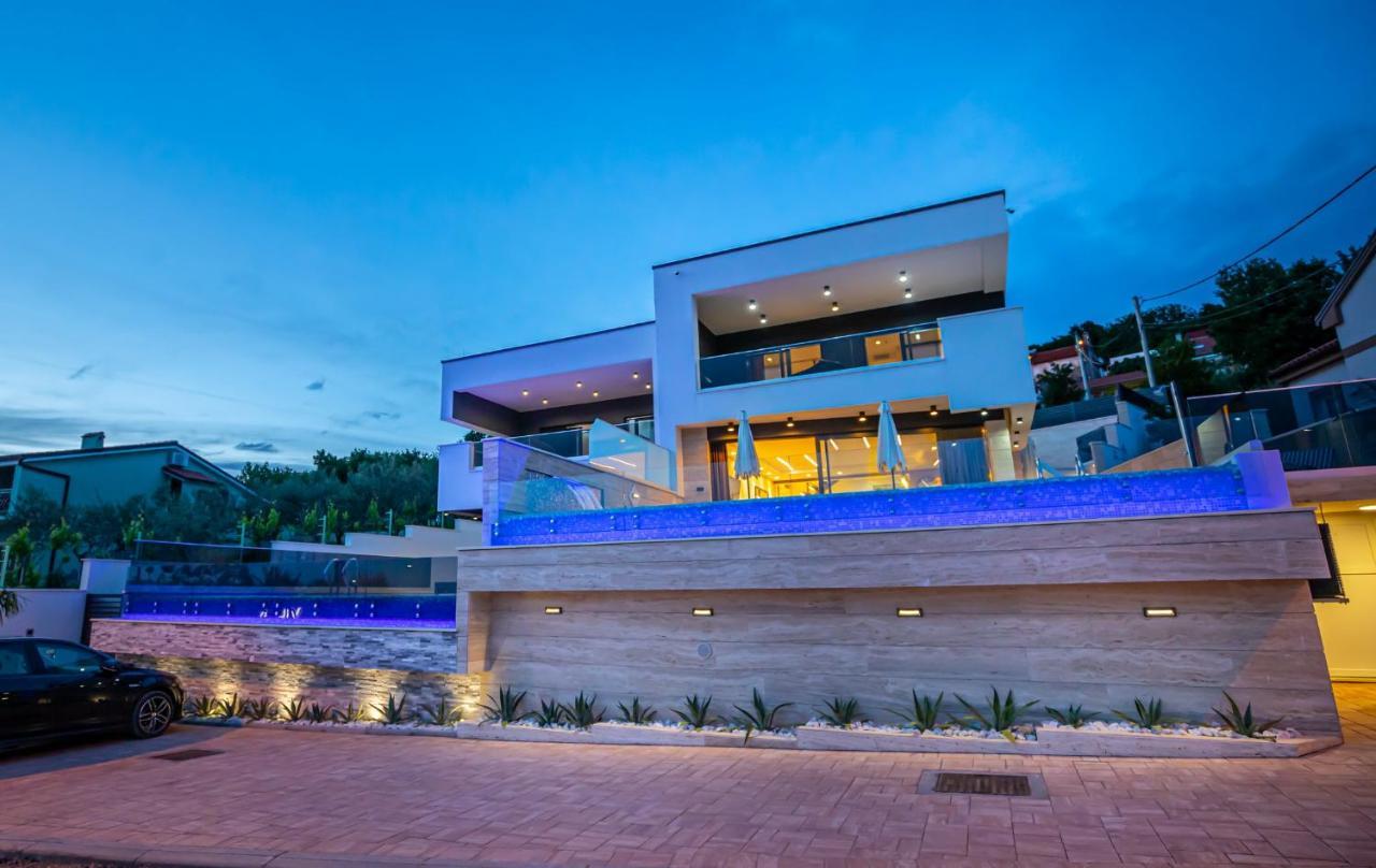 Villa Marassi With Heated Pool, Hot Tub And Sauna Crikvenica Esterno foto