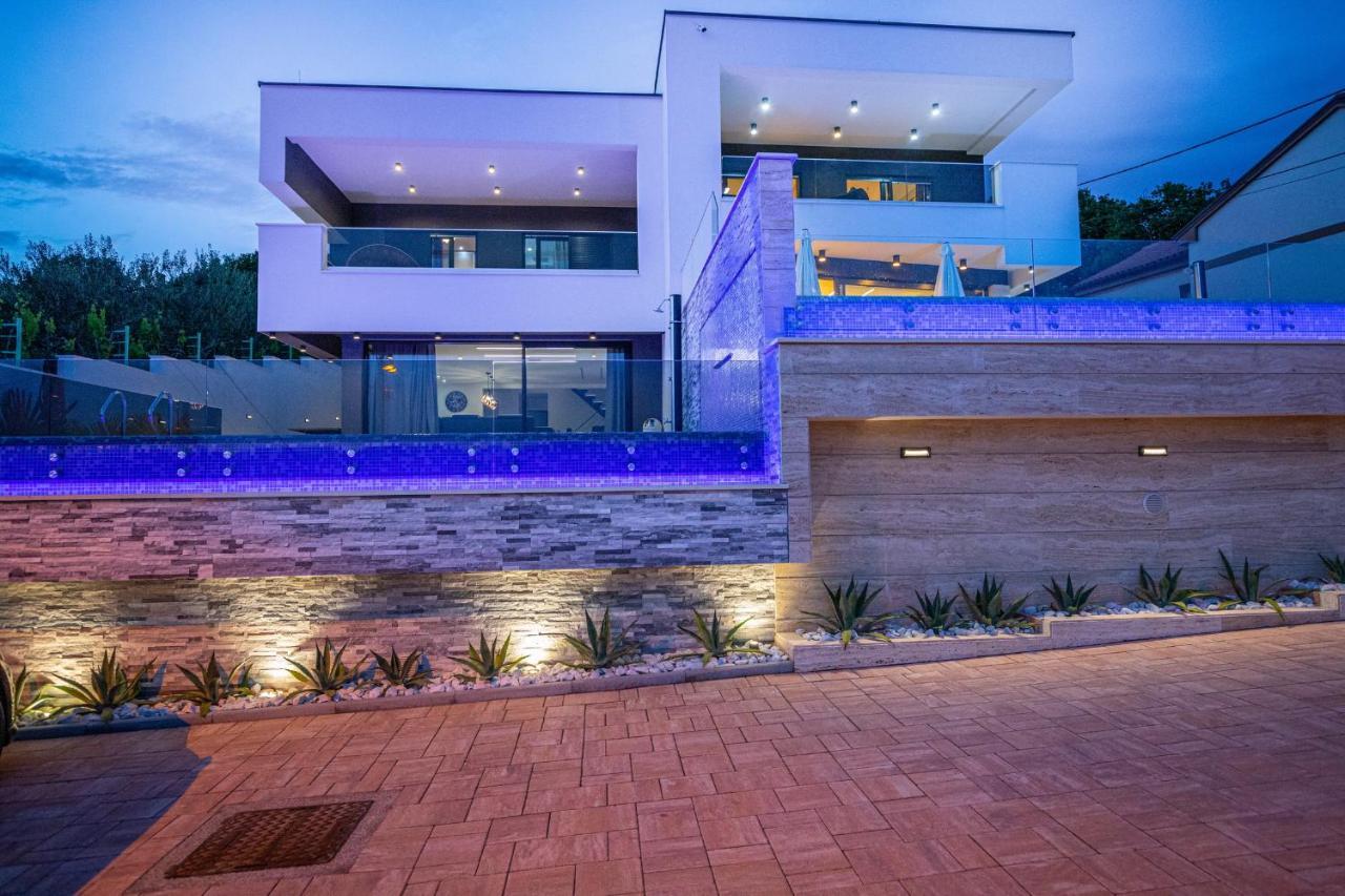 Villa Marassi With Heated Pool, Hot Tub And Sauna Crikvenica Esterno foto