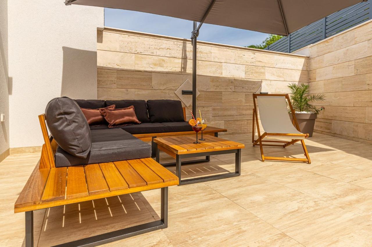 Villa Marassi With Heated Pool, Hot Tub And Sauna Crikvenica Esterno foto