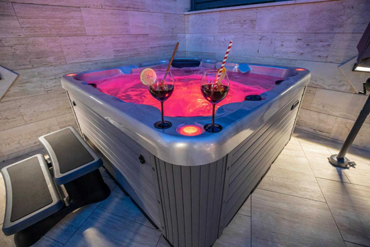 Villa Marassi With Heated Pool, Hot Tub And Sauna Crikvenica Esterno foto