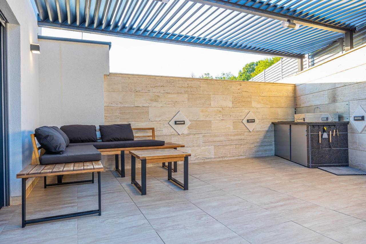 Villa Marassi With Heated Pool, Hot Tub And Sauna Crikvenica Esterno foto